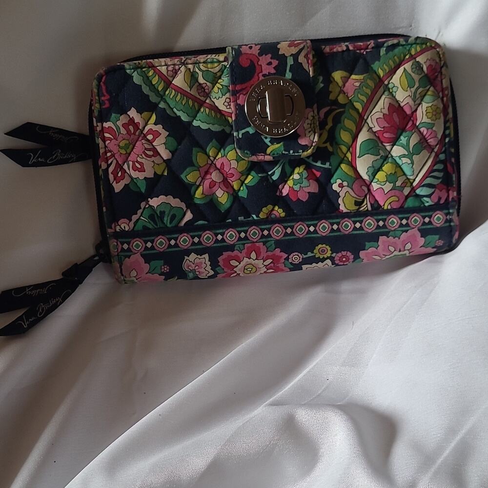 Vera Bradley Women’s Multicolor Floral Zip-Around Wallet w/ Zipper, Logo